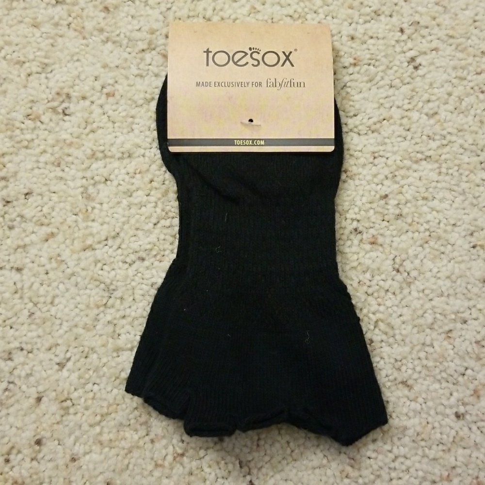 Toesox half toe low rise grip sox